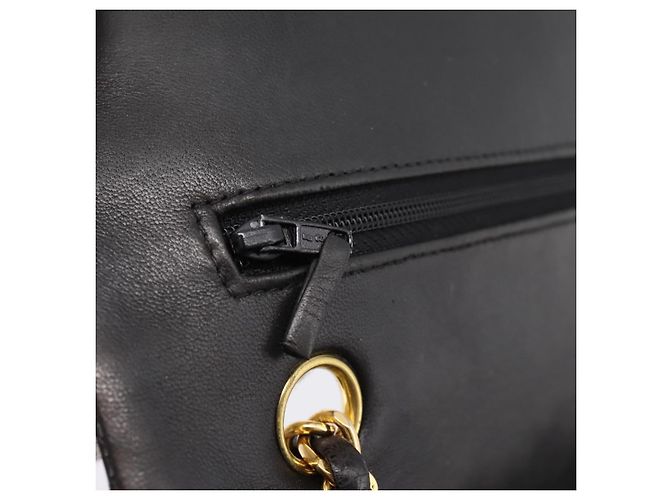 Borsa a tracolla CHANEL Chain Matelasse 25 in pelle d'agnello nera e oro CC Auth 209270V Nero D'oro - vista 17