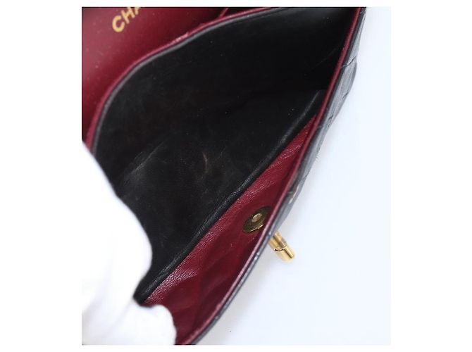 Borsa a tracolla CHANEL Chain Matelasse 25 in pelle d'agnello nera e oro CC Auth 209270V Nero D'oro - vista 25