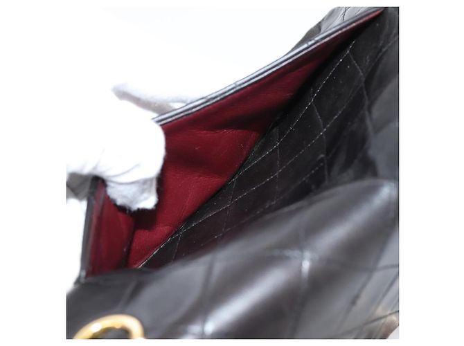 Borsa a tracolla CHANEL Chain Matelasse 25 in pelle d'agnello nera e oro CC Auth 209270V Nero D'oro - vista 26
