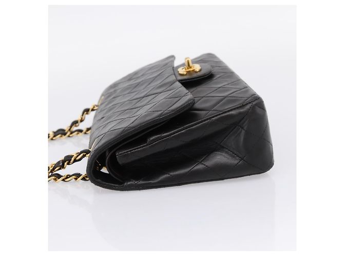 Borsa a tracolla CHANEL Chain Matelasse 25 in pelle d'agnello nera e oro CC Auth 209270V Nero D'oro - vista 4