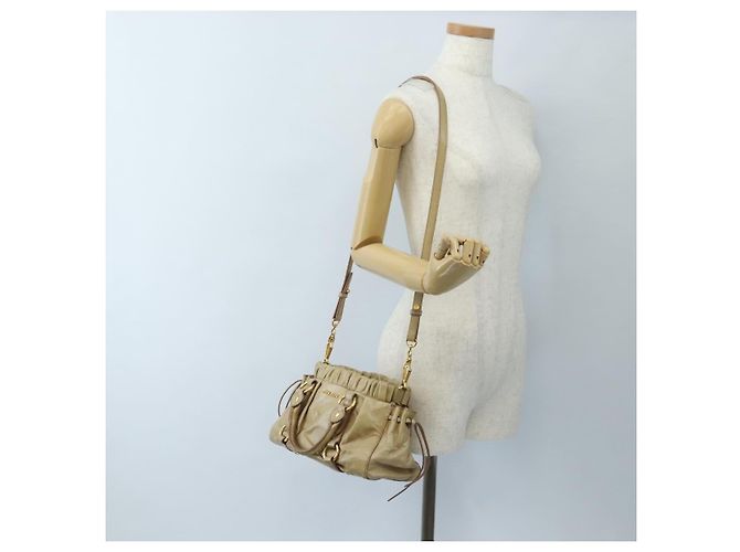 Borsa a mano Miu Miu in pelle 2way Beige Gold Auth 167776M D'oro - vista 28