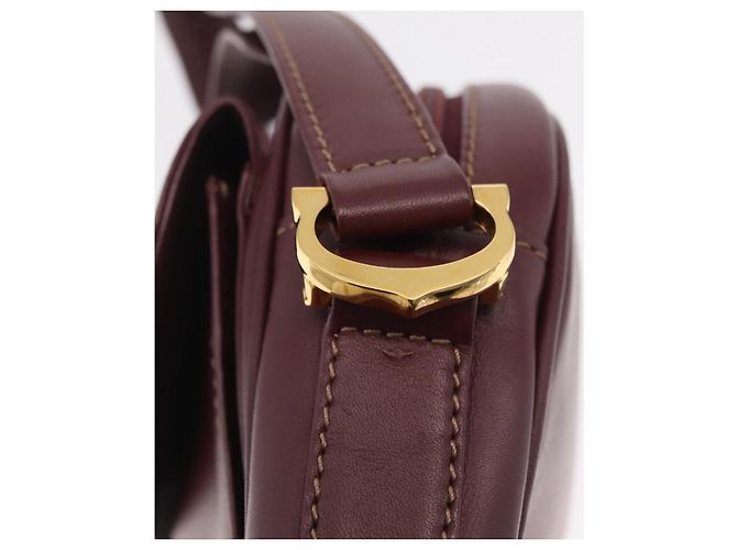 Borsa a tracolla Cartier Must Line in pelle Bordeaux tono oro Auth 208085A - vista 15