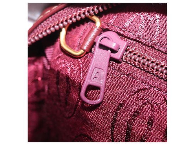Borsa a tracolla Cartier Must Line in pelle Bordeaux tono oro Auth 208085A - vista 22