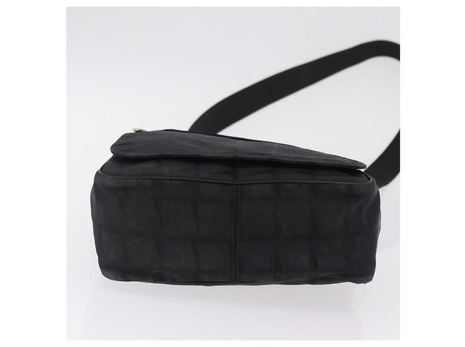 Borsa a tracolla CHANEL New Travel Line in tela nera e oro CC Auth 208770A Nero D'oro - vista 10
