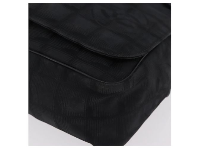 Borsa a tracolla CHANEL New Travel Line in tela nera e oro CC Auth 208770A Nero D'oro - vista 12