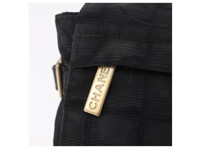 Borsa a tracolla CHANEL New Travel Line in tela nera e oro CC Auth 208770A Nero D'oro - vista 15