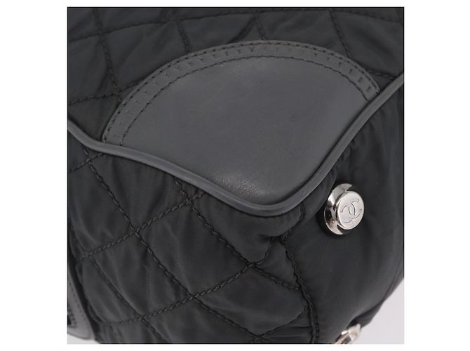 Borsa Tote CHANEL Paris New York Line Matelasse Nylon Grigio Argento CC Auth bs37569V Marrone - vista 11