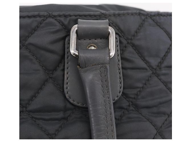 Borsa Tote CHANEL Paris New York Line Matelasse Nylon Grigio Argento CC Auth bs37569V Marrone - vista 16