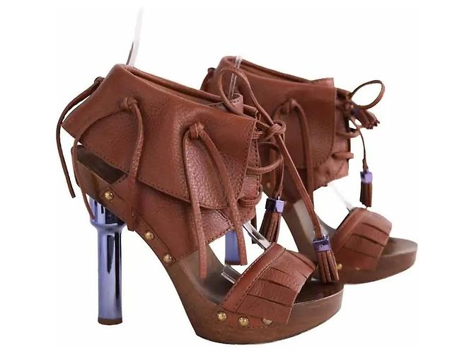 Tacchi Louis Vuitton in pelle marrone taglia 38 - vista 3