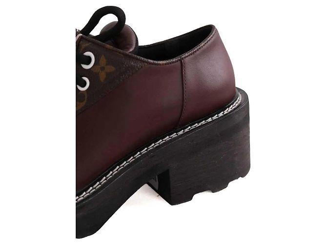 Louis Vuitton Scarpe Derby stringate basse district bordeaux Bordò - vista 4