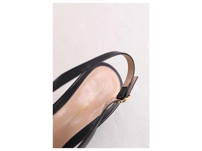 Gianvito Rossi Absatzschuhe aus schwarzem Leder - Ansicht 4