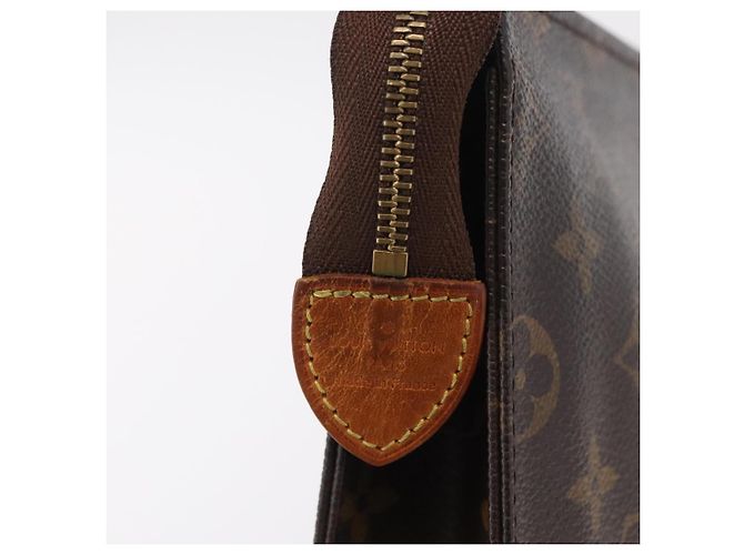 LOUIS VUITTON Monogram Poche Toilette 26 Pouch M47542 LV Auth ep16497 Monogramma - vista 18