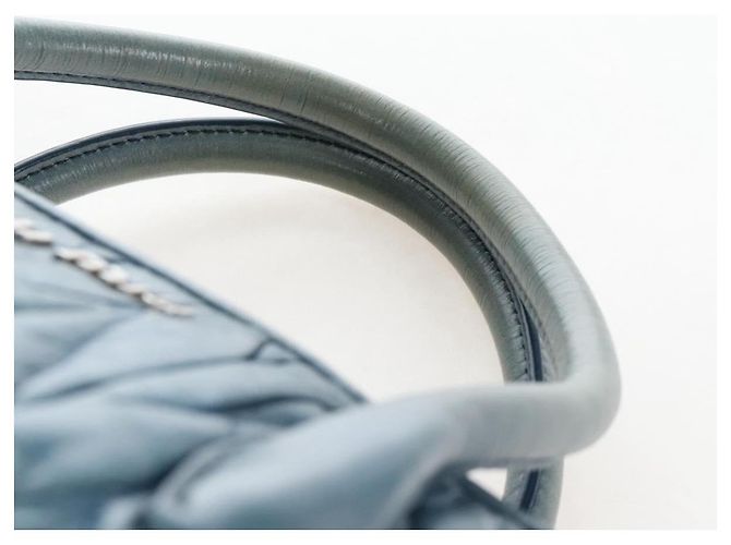 Sac à main Miu Miu Matelassé en cuir bleu argenté authentique 167678 - vue 8