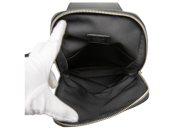 Borsa a tracolla Louis Vuitton Avenue Sling Damier Graphite Nera - vista 4