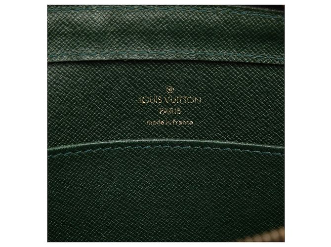 Borsa a pochette Louis Vuitton Taiga Pochette Baikal Verde - vista 5