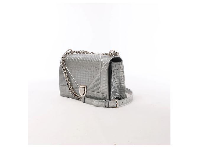 Borsa a tracolla con catena Christian Dior Diorama Cannage in pelle verniciata Silver Nero - vista 2