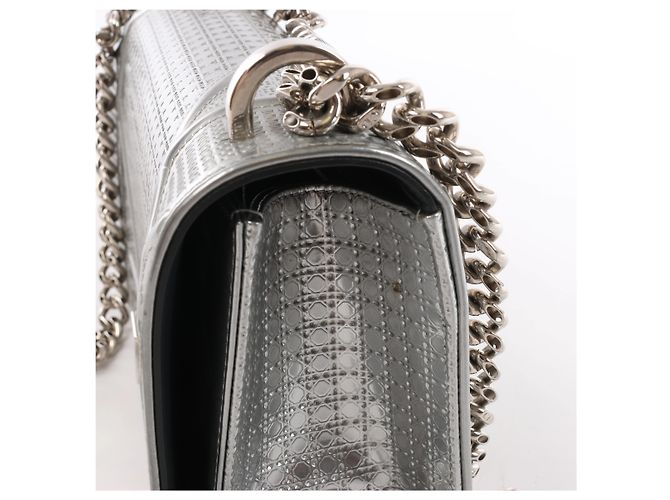 Borsa a tracolla con catena Christian Dior Diorama Cannage in pelle verniciata Silver Nero - vista 5