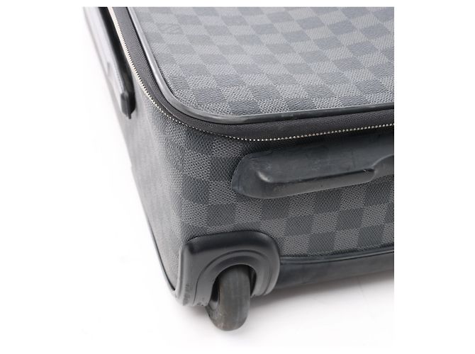 Borsa da viaggio Louis Vuitton Pegase 55 Damier Graphite in nero - vista 10