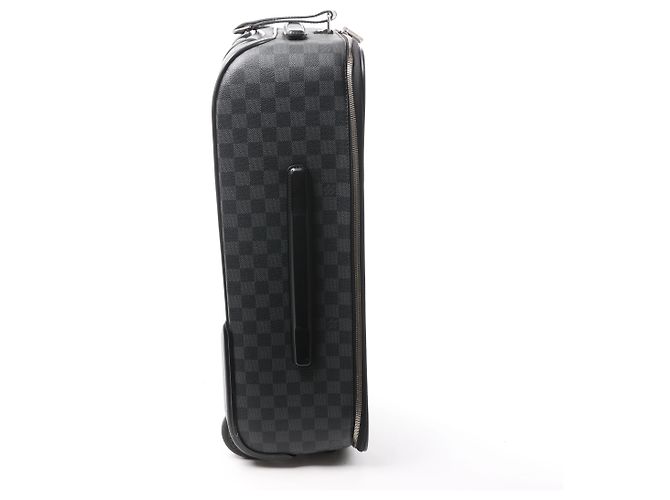 Borsa da viaggio Louis Vuitton Pegase 55 Damier Graphite in nero - vista 2