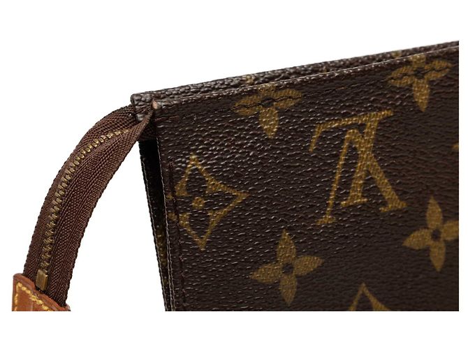 Bolso de mano Louis Vuitton Monogram Toiletry Pouch 26 marrón Castaño - vista 7