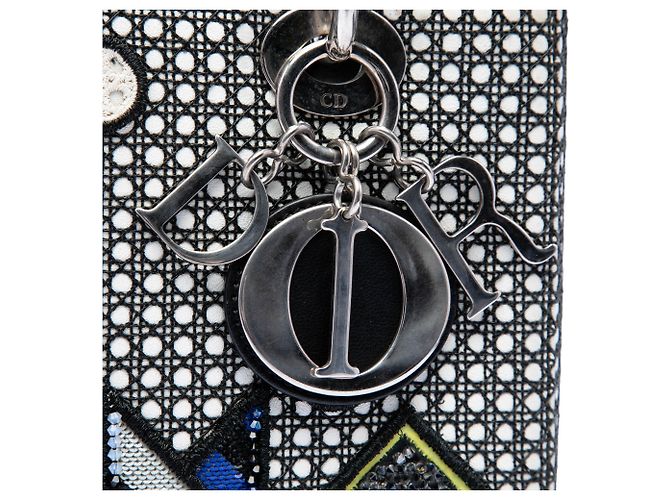 Lady Dior Satchel aus schwarzem Kalbsleder, Medium, mit Microcannage Mesh-Patches - Ansicht 5