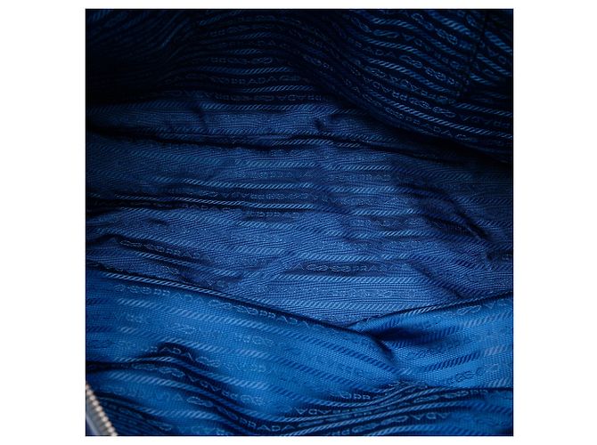Borsa Tote Convertibile con Chiusura a Zip Prada in Tessuto con Rifiniture in Saffiano Blu - vista 4