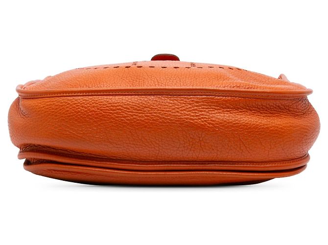 Borsa a tracolla Hermès Evelyne III 29 in pelle Clemence Orange - vista 3