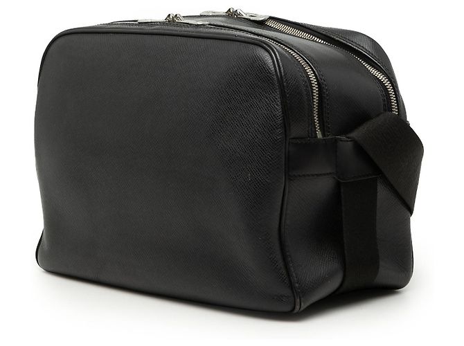 Sac bandoulière Louis Vuitton Taiga Reporter PM Noir - vue 2