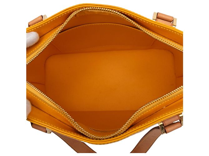 Bolso Tote Louis Vuitton Monogram Vernis Houston Amarillo - vista 4
