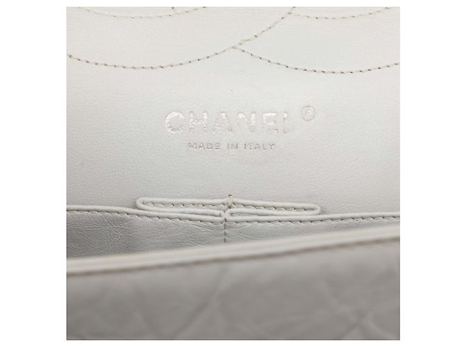 Borsa a tracolla Chanel Reissue 2.55 Double Flap 227 in pelle di vitello invecchiata matelassé bianca Bianco - vista 5