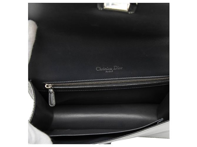 Borsa a tracolla Diorama con patta Microcannage in vernice metallizzata argento, dimensione Medium - vista 4
