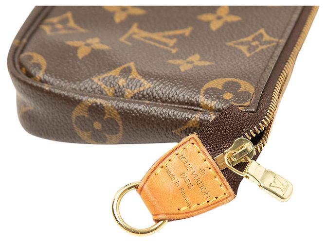 Borsa a mano Louis Vuitton Monogram Mini Pochette Accessoires Marrone - vista 6