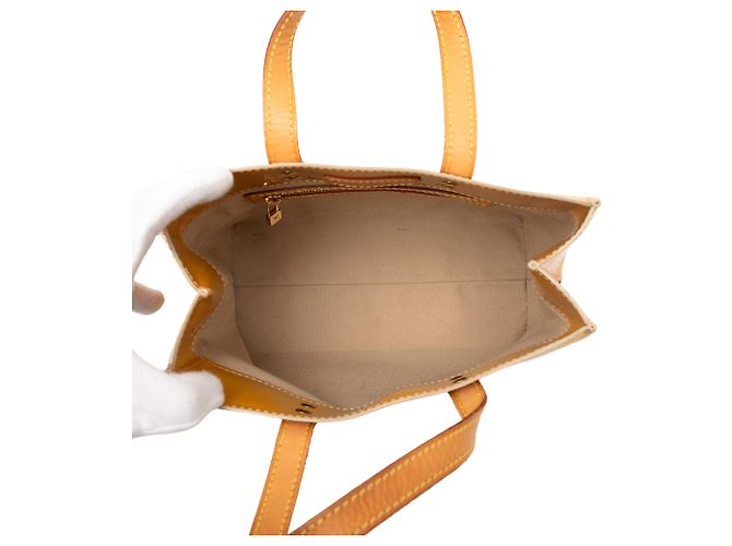 Borsa Louis Vuitton Monogram Vernis Reade PM Beige - vista 4