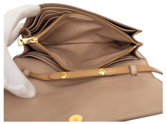 Borsa a tracolla Prada Saffiano Vernice marrone con portafoglio e tracolla - vista 4
