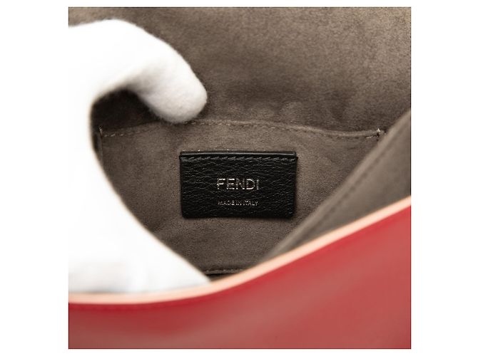 Borsa a tracolla Fendi Kan I Small in pelle traforata rossa Rosso - vista 5