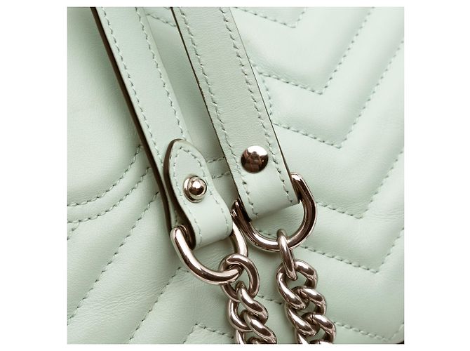 Gucci GG Marmont gesteppte Schultertasche aus Leder Medium Grün - Ansicht 8