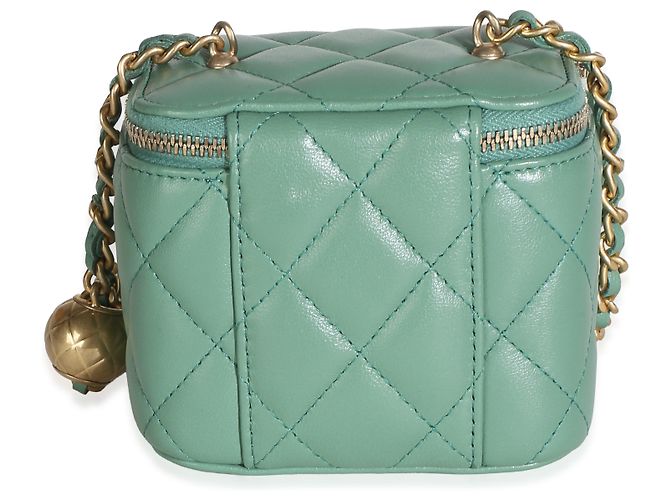 Mini Vanity Case Chanel Pearl Crush in nappa matelassé verde con catena - vista 2