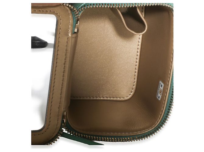 Mini Vanity Case Chanel Pearl Crush in nappa matelassé verde con catena - vista 5
