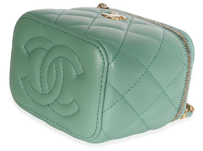 Mini Vanity Case Chanel Pearl Crush in nappa matelassé verde con catena - vista 6