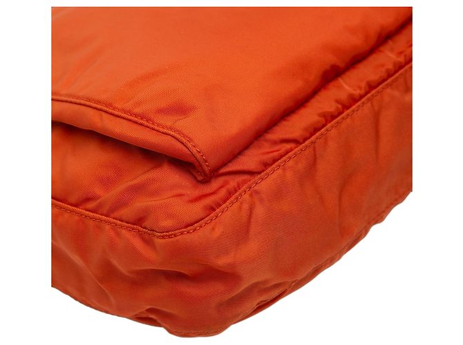 Prada Tessuto Crossbody-Tasche in Orange mit Reißverschluss - Ansicht 12
