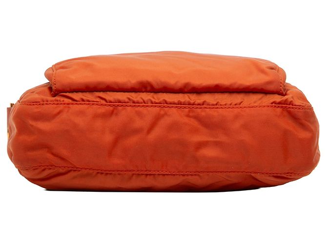 Prada Tessuto Crossbody-Tasche in Orange mit Reißverschluss - Ansicht 3