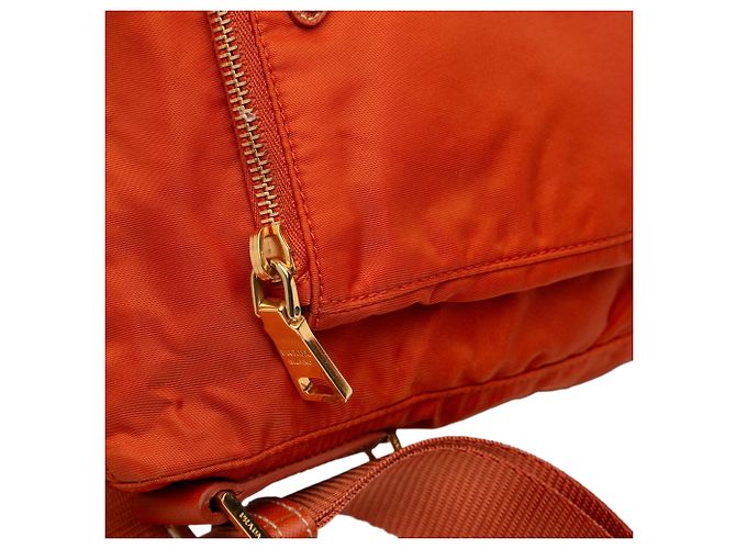 Prada Tessuto Crossbody-Tasche in Orange mit Reißverschluss - Ansicht 9