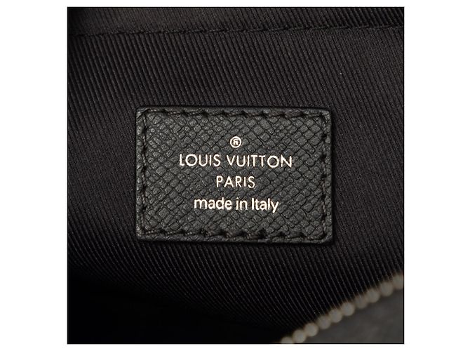 Borsa a tracolla Louis Vuitton Monogram Taigarama Outdoor Nera Nero - vista 5