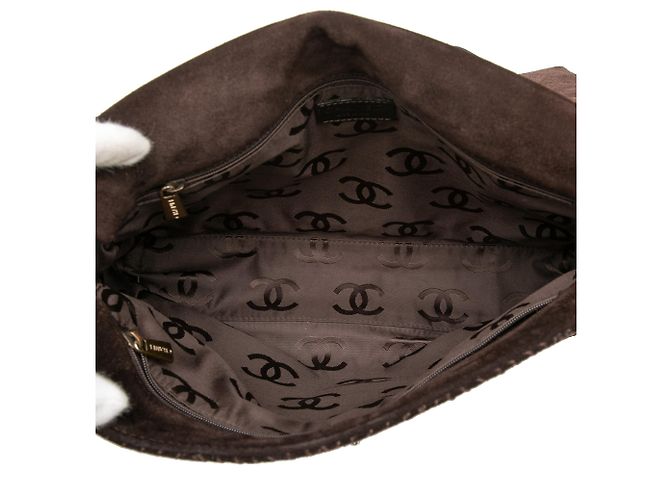 Borsa a tracolla Chanel CC in camoscio marrone Wild Stitch - vista 4