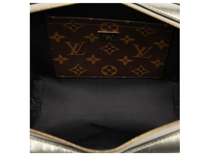 Borsa a tracolla Louis Vuitton Vernis Miroir Venice Silver - vista 4
