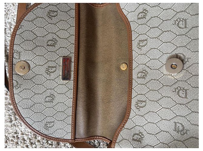 Dior Monogramme Schultertasche aus beschichtetem Canvas und Leder - Ansicht 4