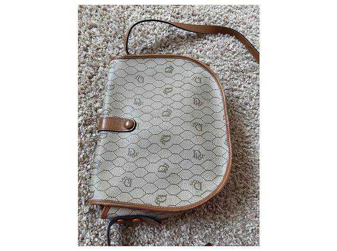Dior Monogramme Schultertasche aus beschichtetem Canvas und Leder - Ansicht 8