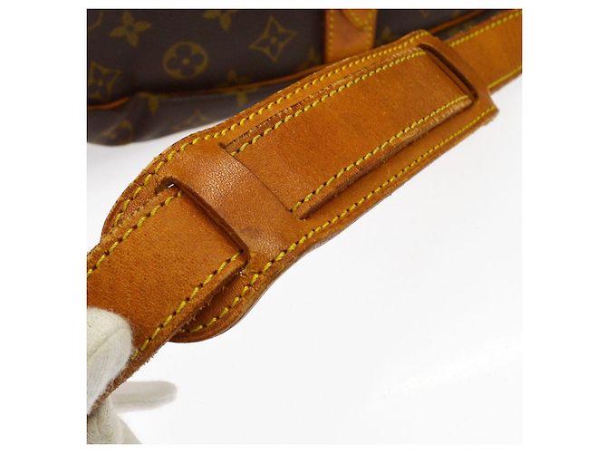 Louis Vuitton Saumur Monogram Canvas 35 Marrone - vista 6