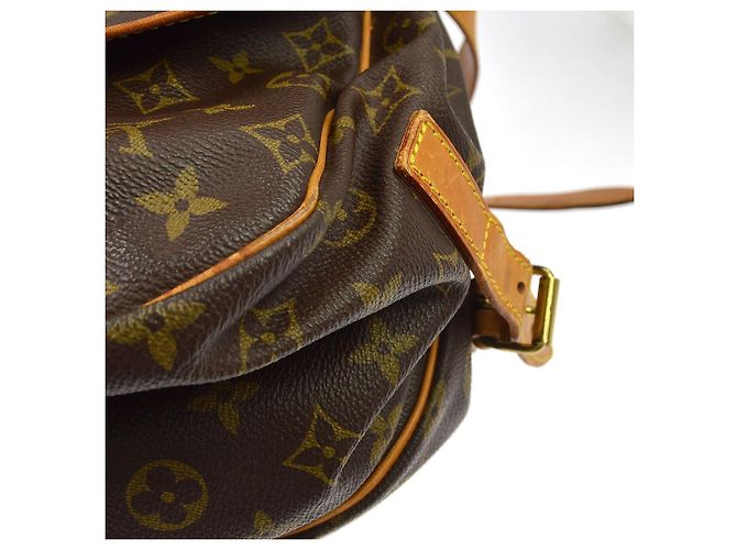 Louis Vuitton Saumur Monogram Canvas 35 Marrone - vista 7