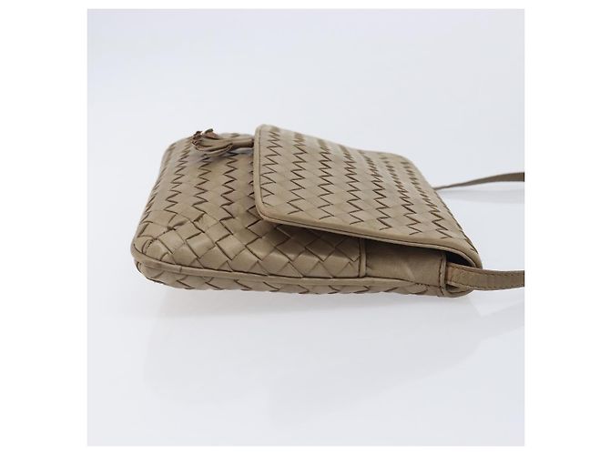 Bottega Veneta Tassel Flap Intrecciato Nappa Medium Beige - vista 3
